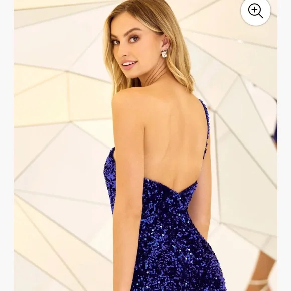 Sherri Hill Light Pink Iridescent Sequin One-Shoulder Dress, size 4 - Picture 7 of 7